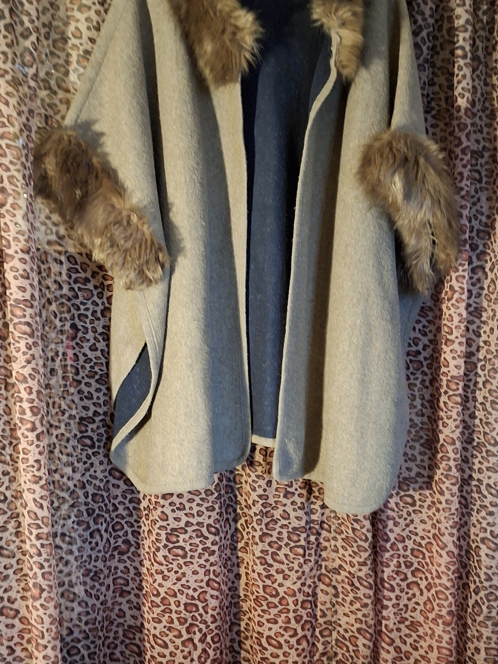 Womens  Cape/Poncho with Faux Fur Trim